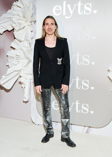 Илья Давыдов