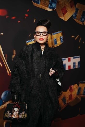 Полина Книна