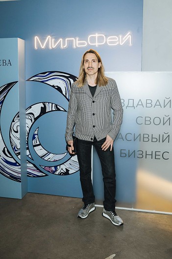 Илья Давыдов