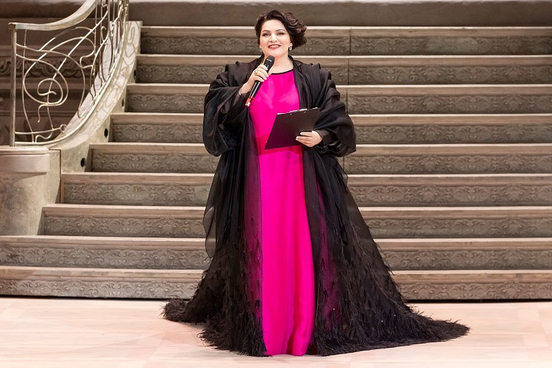 Действующий президент премии «Онегин», народная артистка РФ Хибла Герзмава