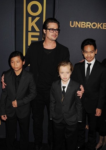 Брэд Питт с детьми