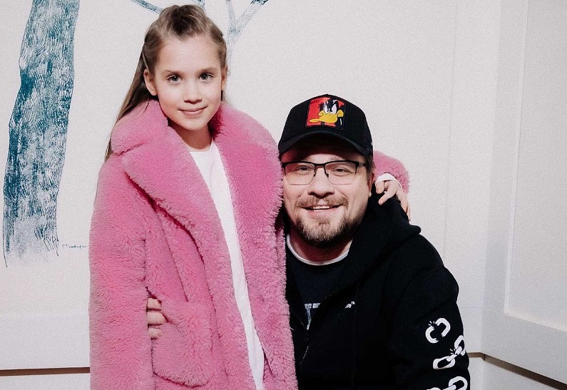 Гарик Харламов, Марина Федункив и Милана Некрасова представили мультфильм «Кентервильское привидение»