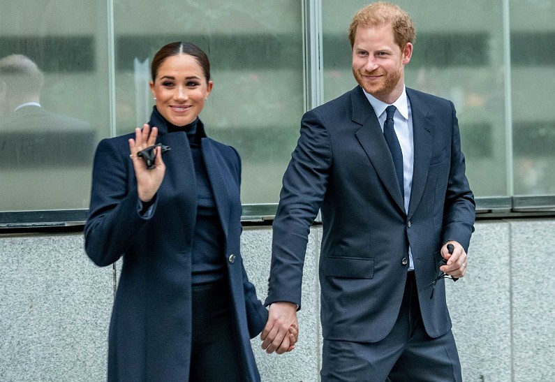 Принц Гарри и Меган Маркл взяли своих детей на празднование Хэллоуина. Фото!