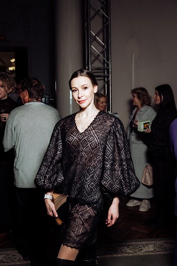 Кристина Кретова (в Alena Akhmadullina)