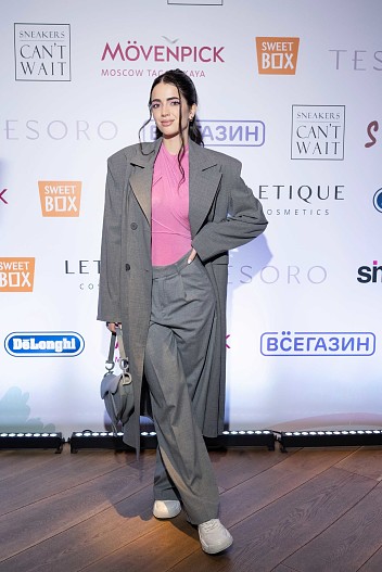 Анна Чекалина