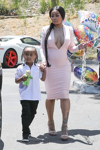 Блэк Чайна с сыном