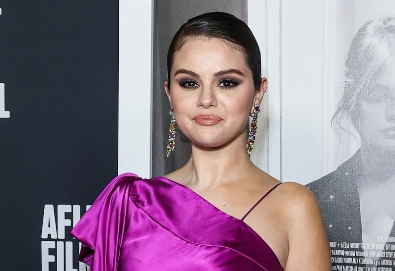 Селена Гомес ответила на хейт в сторону своего нового бойфренда