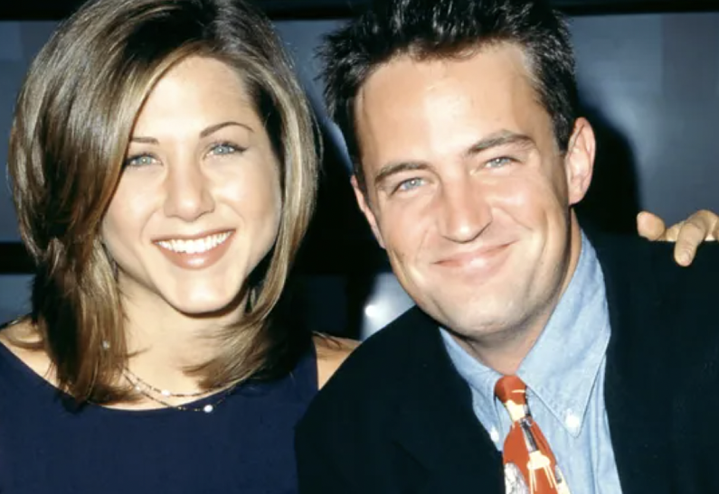 Дженнифер Энистон впервые рассказала о последних днях Мэттью Перри