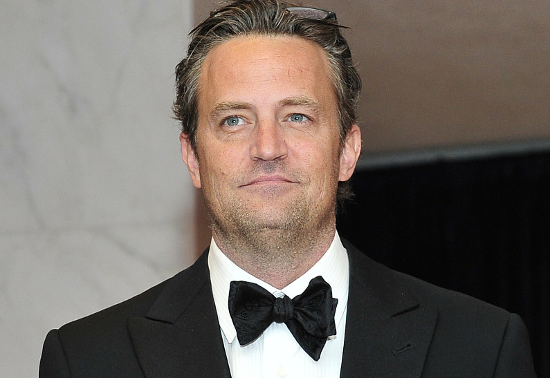 Официальной причиной смерти Мэттью Перри названо острое воздействие наркотического препарата