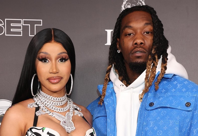 Карди Би разрыдалась в прямом эфире и заявила о намерениях раскрыть скандальную правду о расставании с мужем