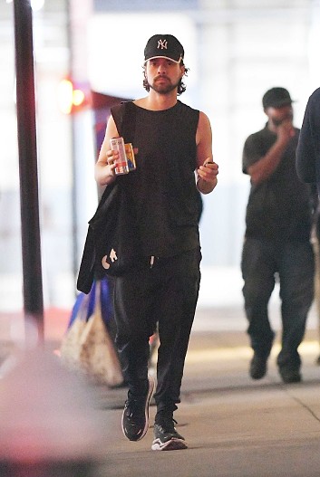 Адан Бануэлос