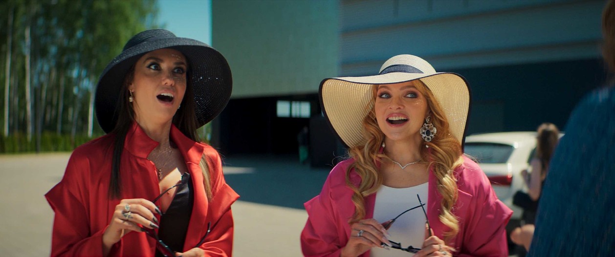 Агата Муцениеце и Наталья Земцова в фильме&nbsp;«Вредная привычка»