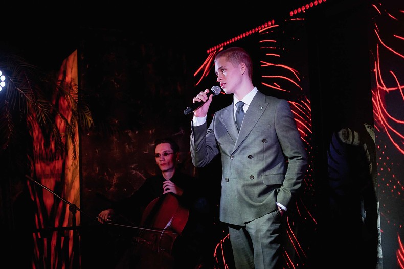 Леон Кемстач