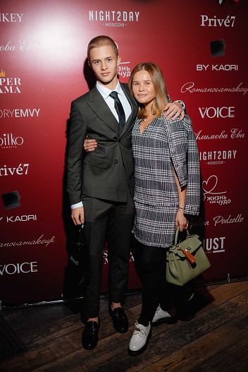 Леон Кемстач и Лаура Кемстач