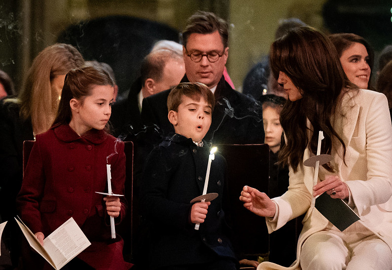 Младший сын Кейт Миддлтон стал звездой на рождественском концерте