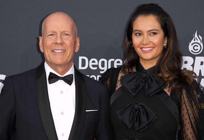 Жена Брюса Уиллиса трогательно поздравила актера с годовщиной знакомства