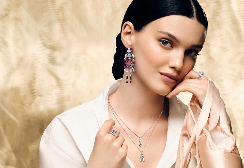 SOKOLOV под Новый год обновил флагманскую коллекцию Russe