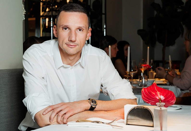 Антон Пинский: «Ужин на мюзикле «Москва слезам не верит» — это полноценное приключение!»