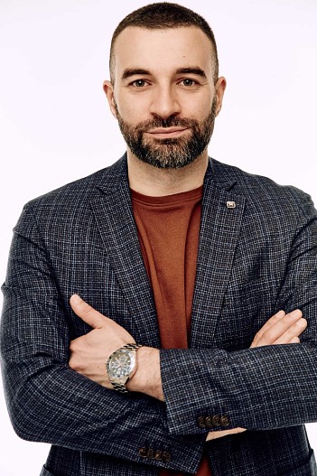 Эксперт: Кулаев Артур Владимирович — детский хирург, детский уролог, со стажем 10 лет, первая категория