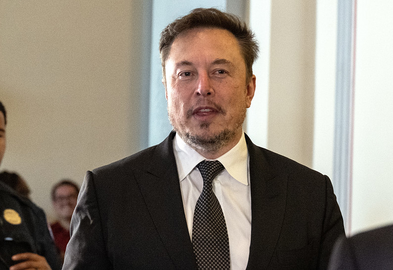 Илон Маск уверен, что популярность Тейлор Свифт находится под угрозой