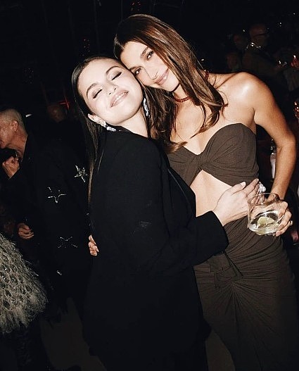 Селена Гомес и Хейли Бибер