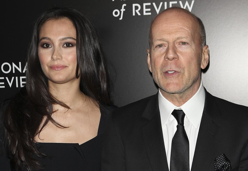 Жена Брюса Уиллиса призналась, что актер страдает от лобно-височной деменции