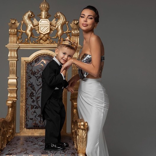 Оксана Самойлова со своим сыном