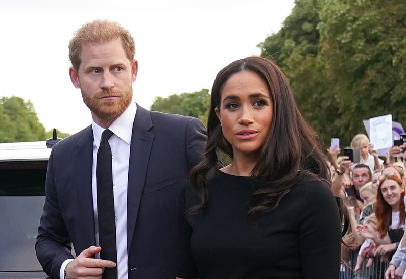 Популярность принца Гарри и Меган Маркл упала до рекордно низких показателей