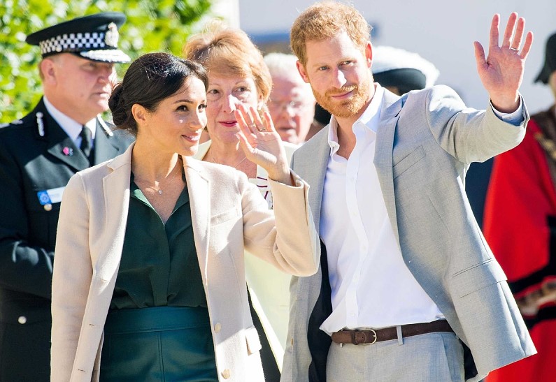 «Это разрушит церемонию»: визит принца Гарри и Меган Маркл на коронацию может обернуться громким скандалом