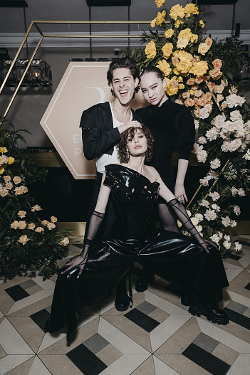 Анар, Изабель Эйдлен