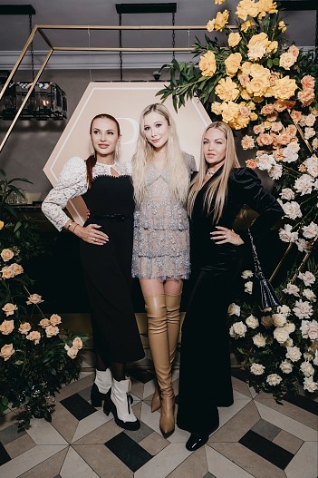 Эвелина Блёданс, Марина Ермошкина, Алла Кравченко