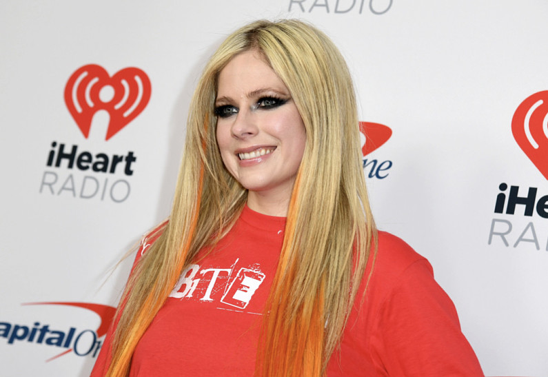 Аврил Лавин снимет фильм о своей жизни