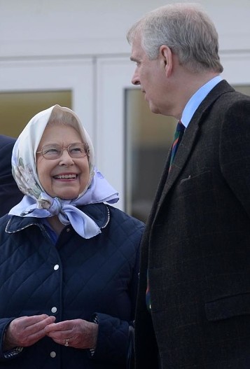 Елизавета II и принц Эндрю