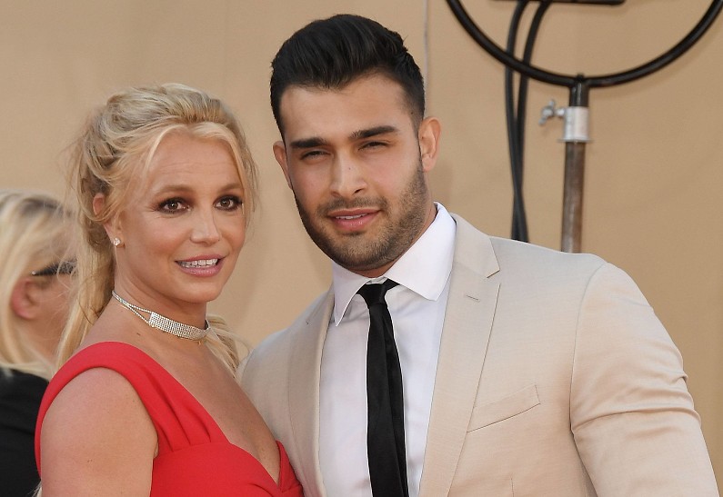 Сэм Асгари назвал Бритни Спирс хорошей актрисой и заявил о готовности сняться с ней в комедийном боевике