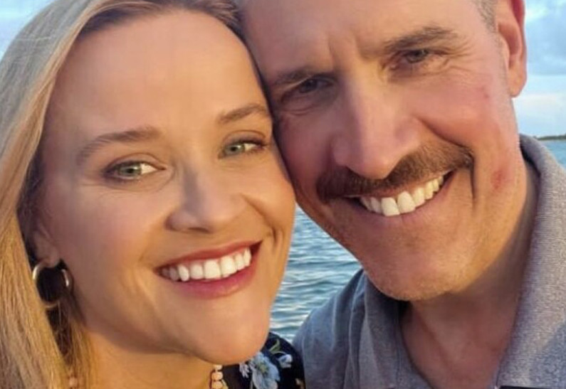 Риз Уизерспун тяжело переживает развод с Джимом Тотом