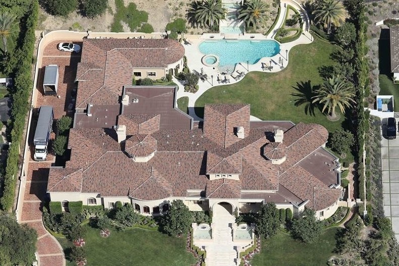 Бритни Спирс выставила особняк на продажу