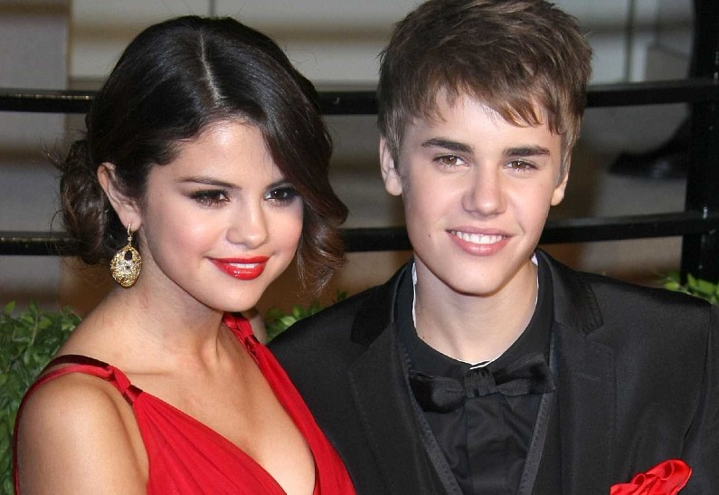 «Очень незрело»: Джастин Бибер публично «уколол» Селену Гомес
