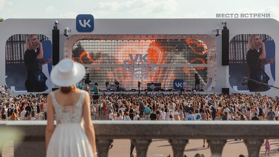 ANNA ASTI, JONY, Big Baby Tape, Хаски, Баста, Леонид Агутин, FEDUK, ИВАНУШКИ, Jah Khalib и еще 80 популярных артистов выступят на VK Fest 2023