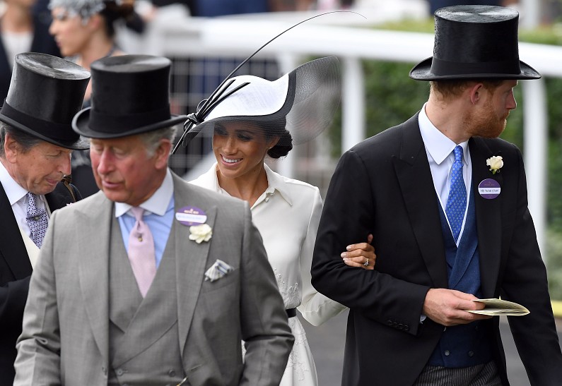 Каких привилегий будет лишен принц Гарри на коронации Карла III? Рассказываем!