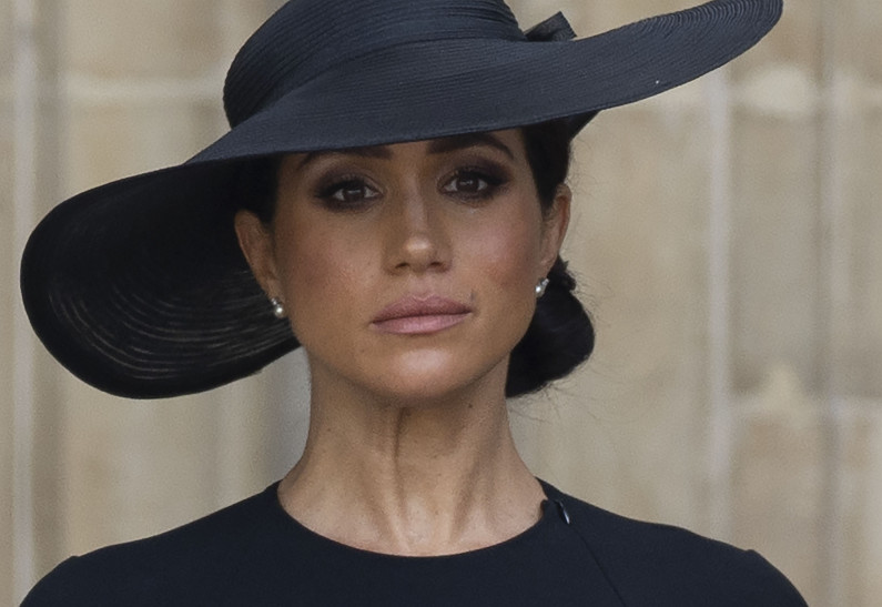 Стало известно, почему на самом деле Меган Маркл не приедет на коронацию Карла III. И дело не в ее сыне Арчи
