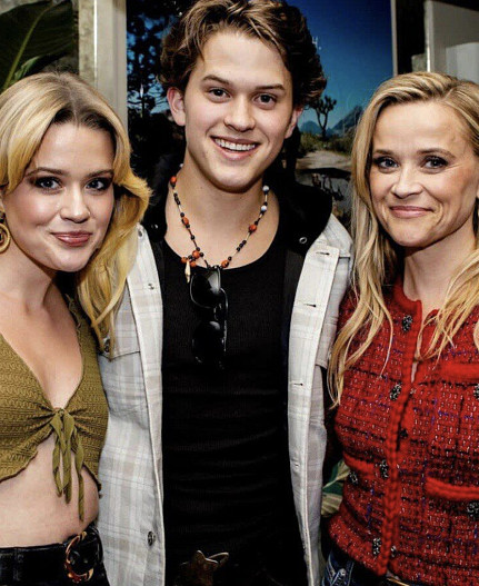 Риз Уизерспун, Дикон и Ава