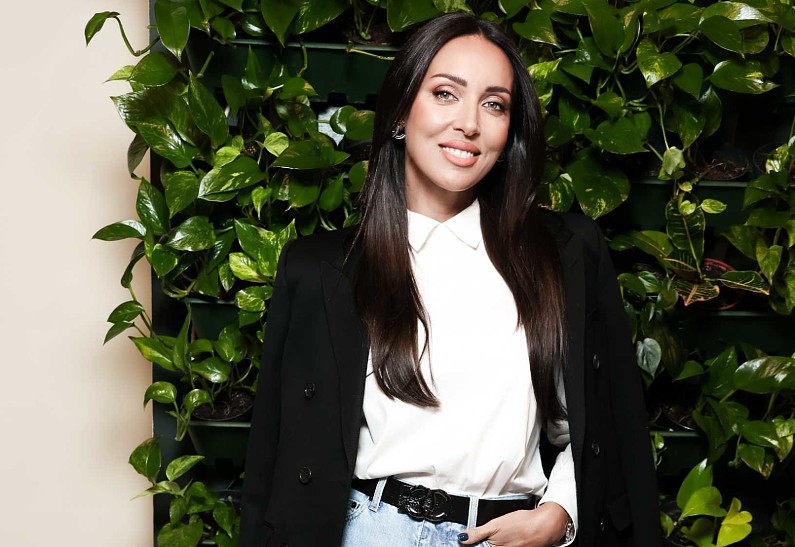 Алсу, Яна Чурикова, Митя Хрусталёв, Александр Панайотов и другие гости форума, посвященного индустрии красоты и здоровья