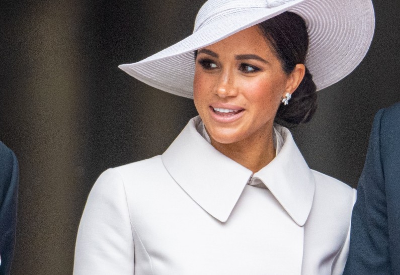 Меган Маркл хочет покончить с враждой с королевской семьей ради своих детей