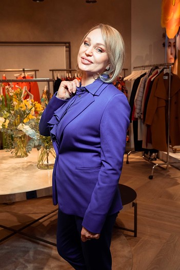 Алла Довлатова