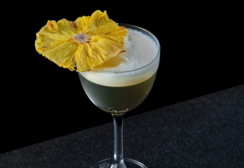 Bamboo.Bar: танцы, коктейли и знаменитые диджеи в Москва-Сити