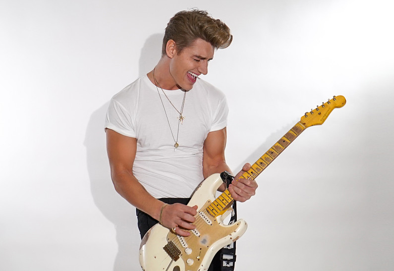 Алексей Воробьёв выступит в клубе «16 Тонн» с новой программой