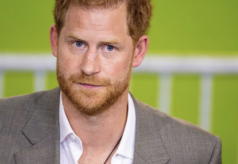 Удар по самолюбию: стало известно, где будет сидеть принц Гарри на коронации Карла III