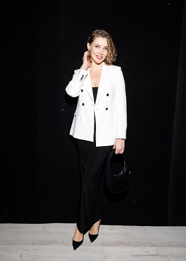 Светлана Степанковская (total look Charuel)