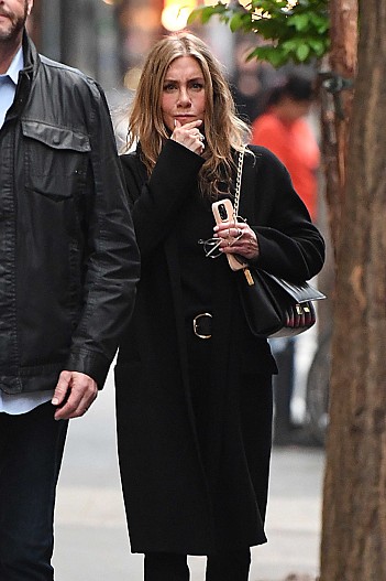 Дженнифер Энистон