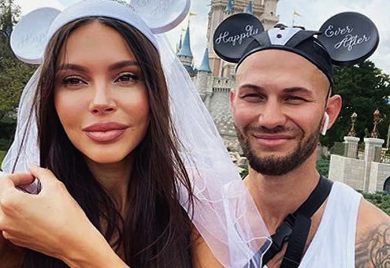 «Чуть не развелись два раза»: Оксана Самойлова и Джиган объявили о примирении